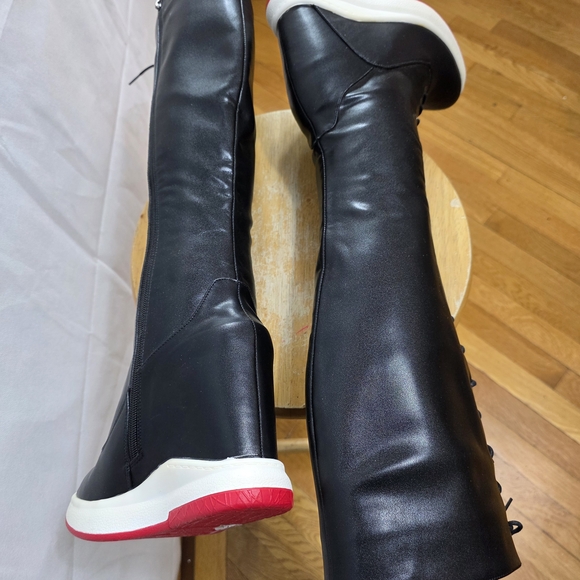 Black Lace-Up Knee-High Boots - Picture 10 of 12